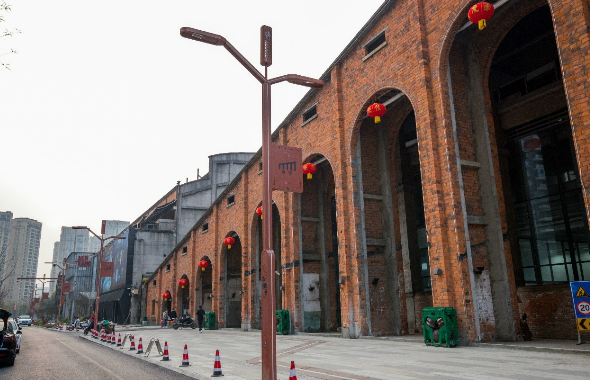 成都一環(huán)路“多桿合一”受媒體點贊4_meitu_17.jpg