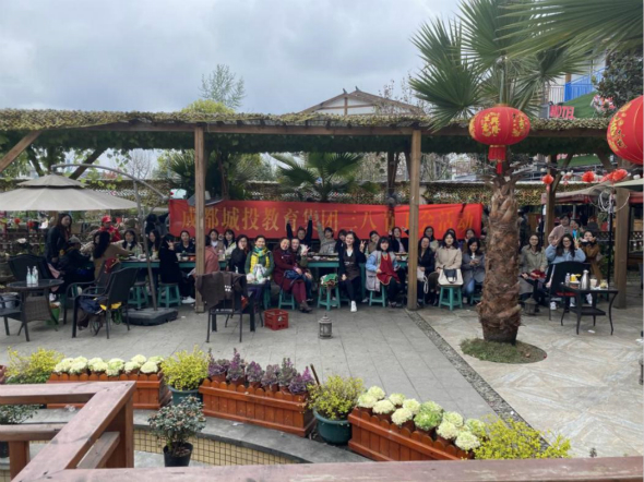 教育集團開展女職工權(quán)益保護法律法規(guī)普及等活動_meitu_27.jpg