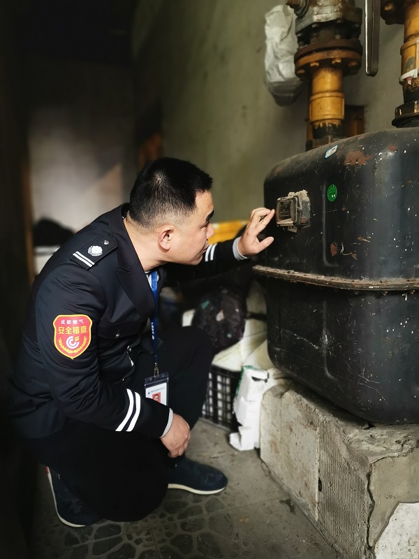 燃?xì)饧瘓F(tuán)：退伍不褪色，紀(jì)檢干部再續(xù)軍人風(fēng)采